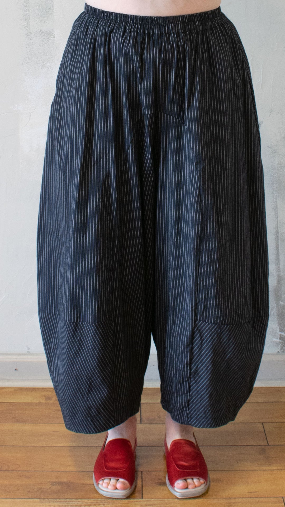 Black Barrel Stripe Pant