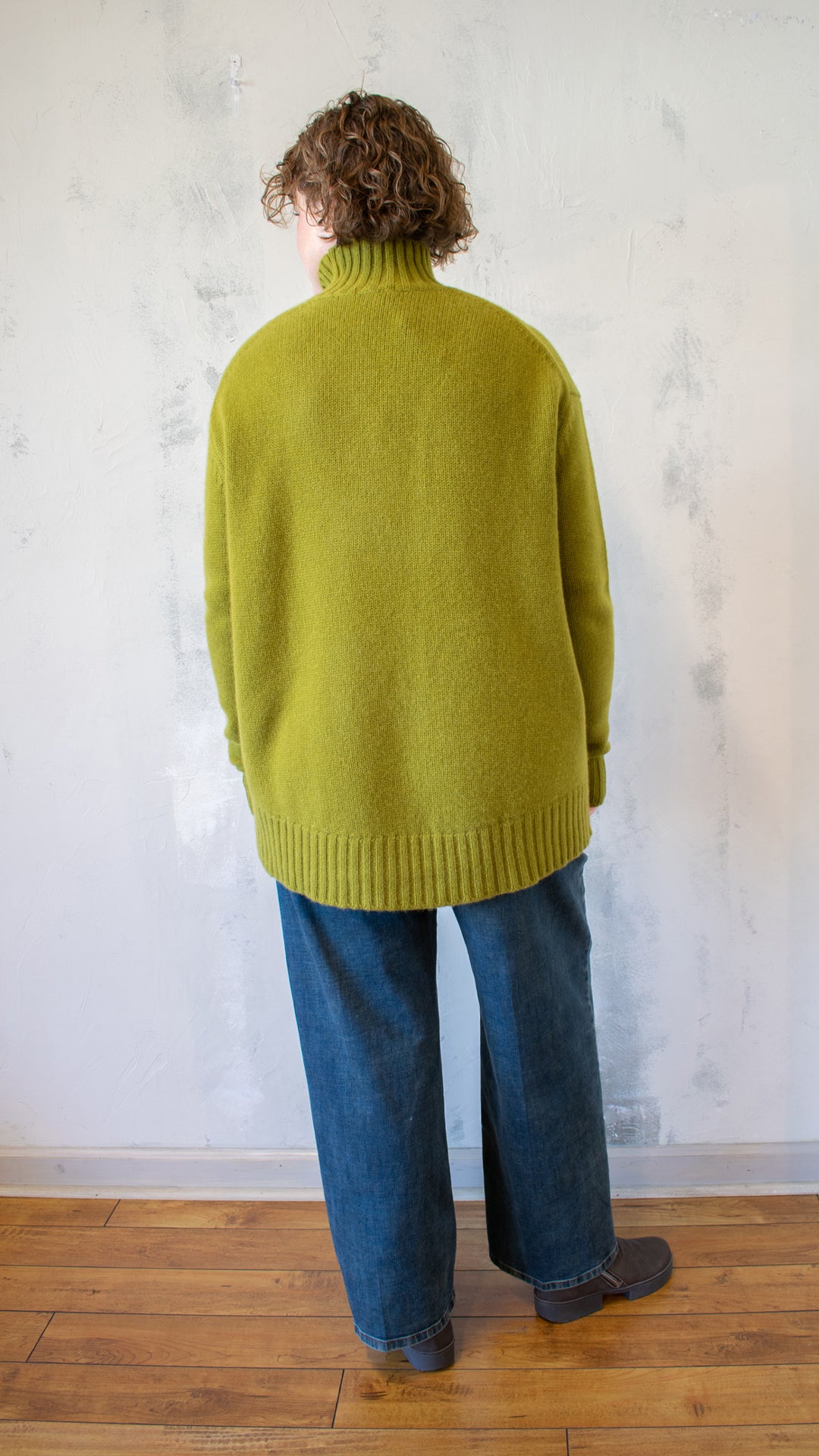 TUR Sweater (Multiple Colors)