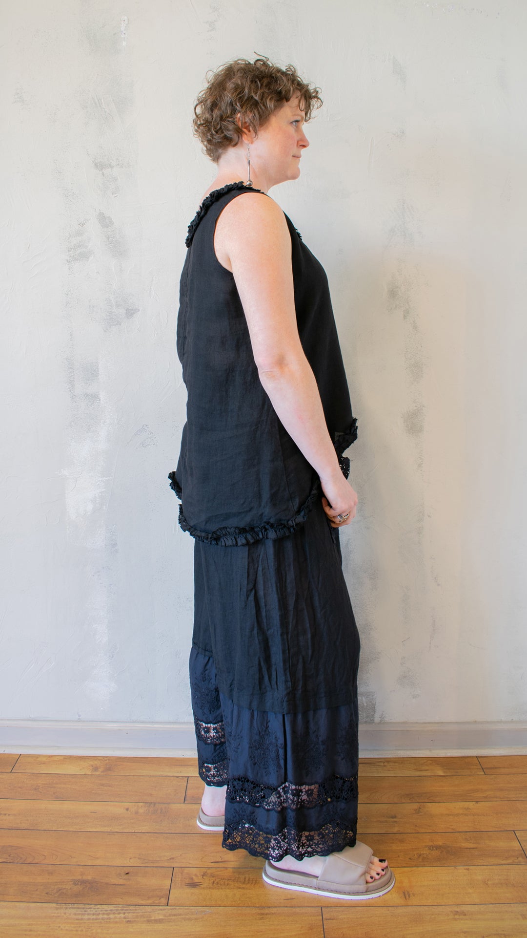 Ruffle Hem Tank in Black