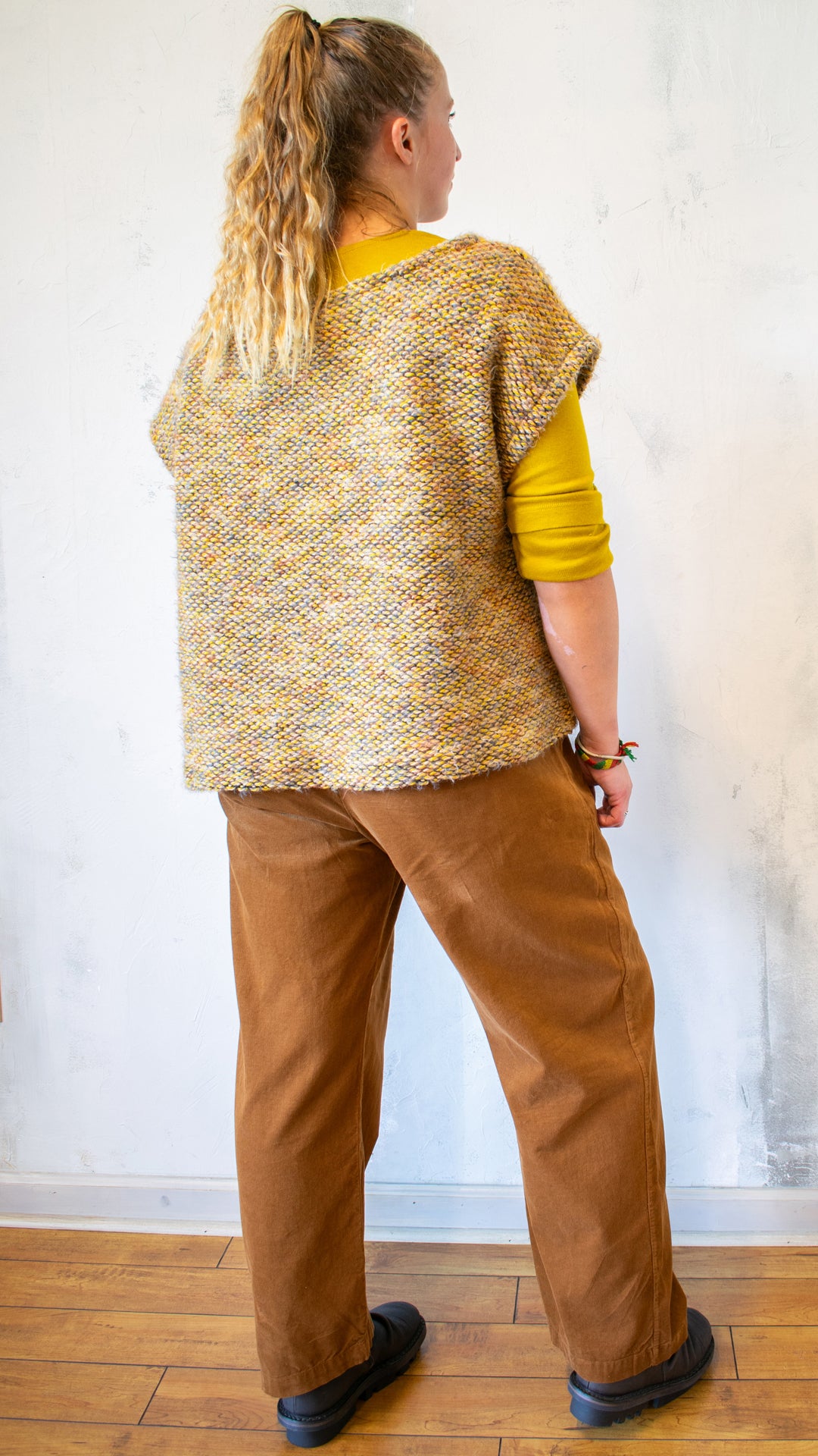 Bess Topper in Giallo