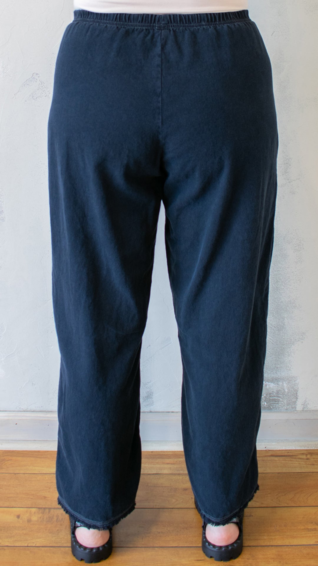 Kind Pant in Midnight