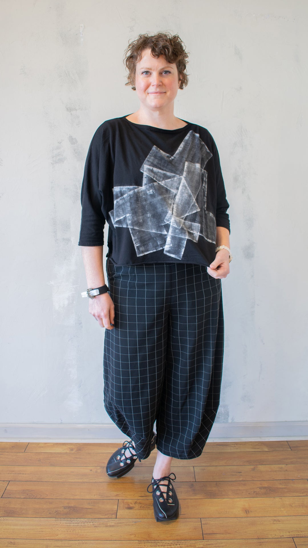 Luna Tee Graphic (Multiple Colors)