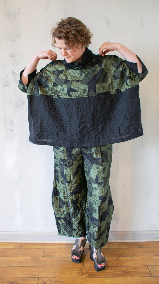 Crinkle Jacquard Topper in Olive