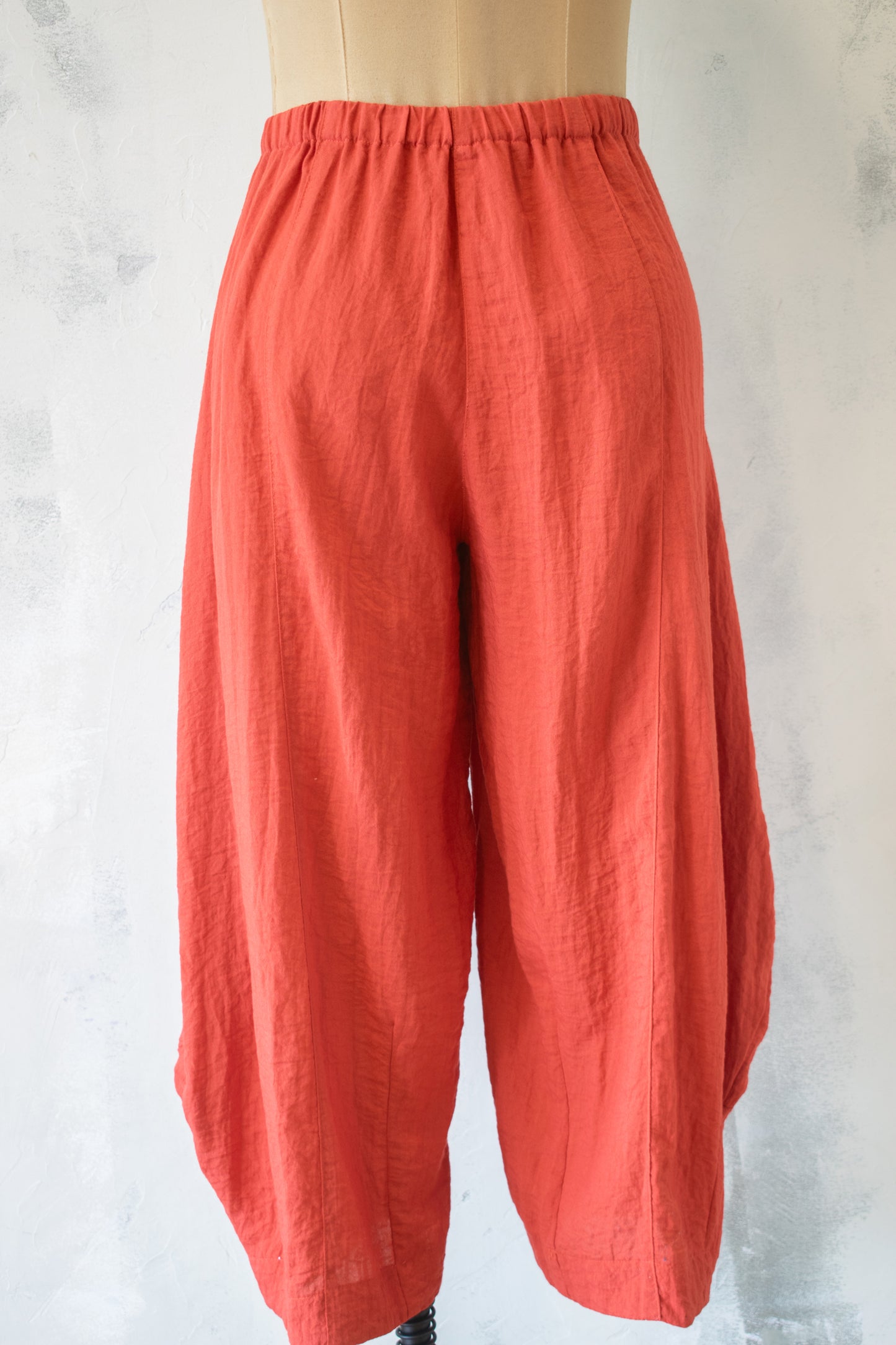 Eleven Stitch; Travel Fabric Double Pocket Pants in Pimento