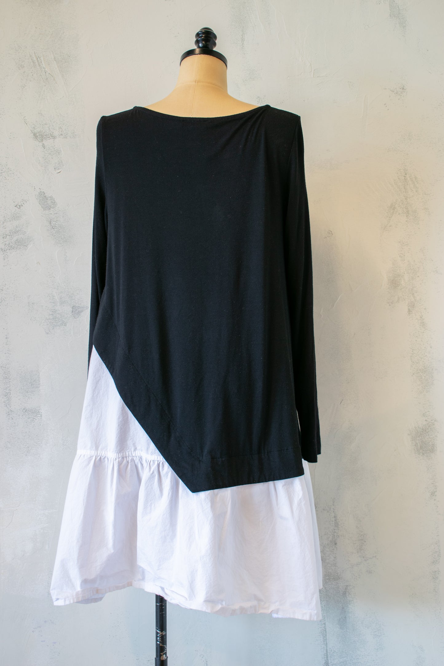 Alembika; Black and White Tunic