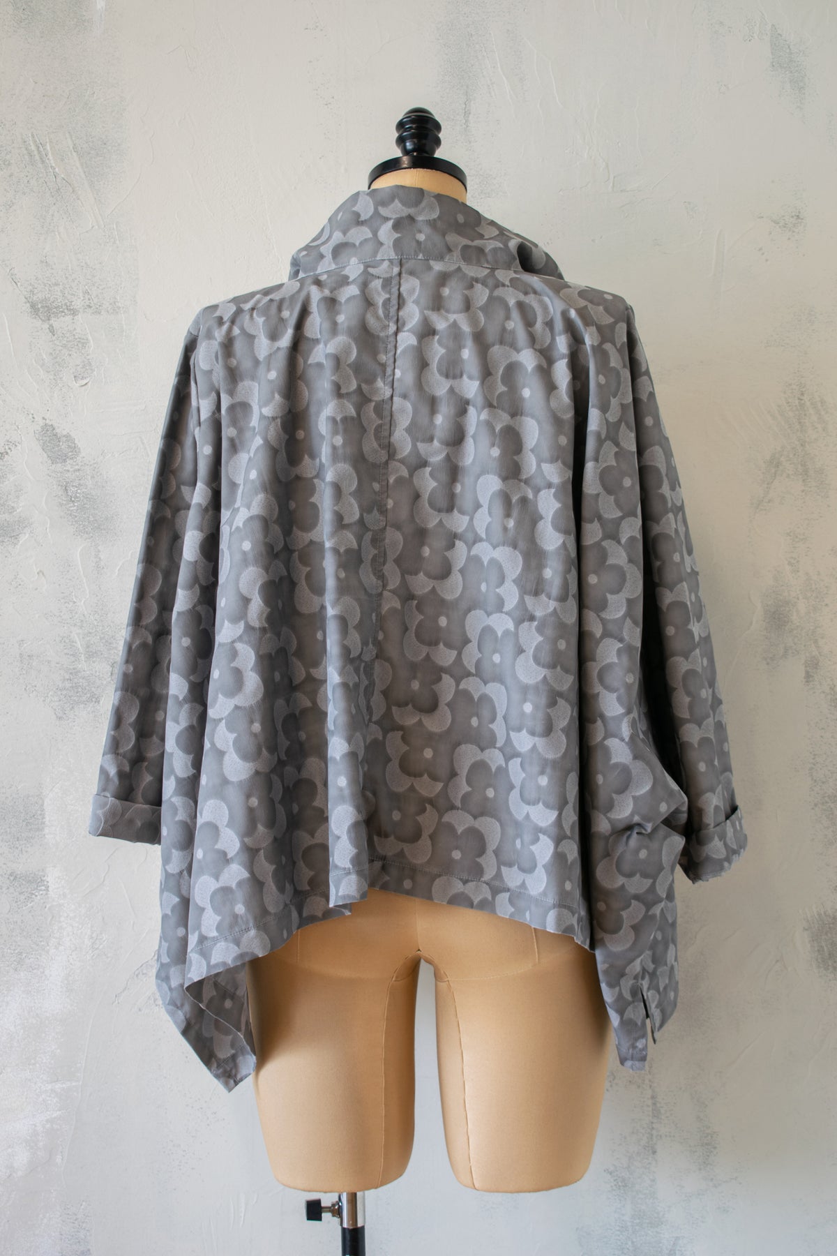 Cheyenne: Silver Daisy Asymmetric Top
