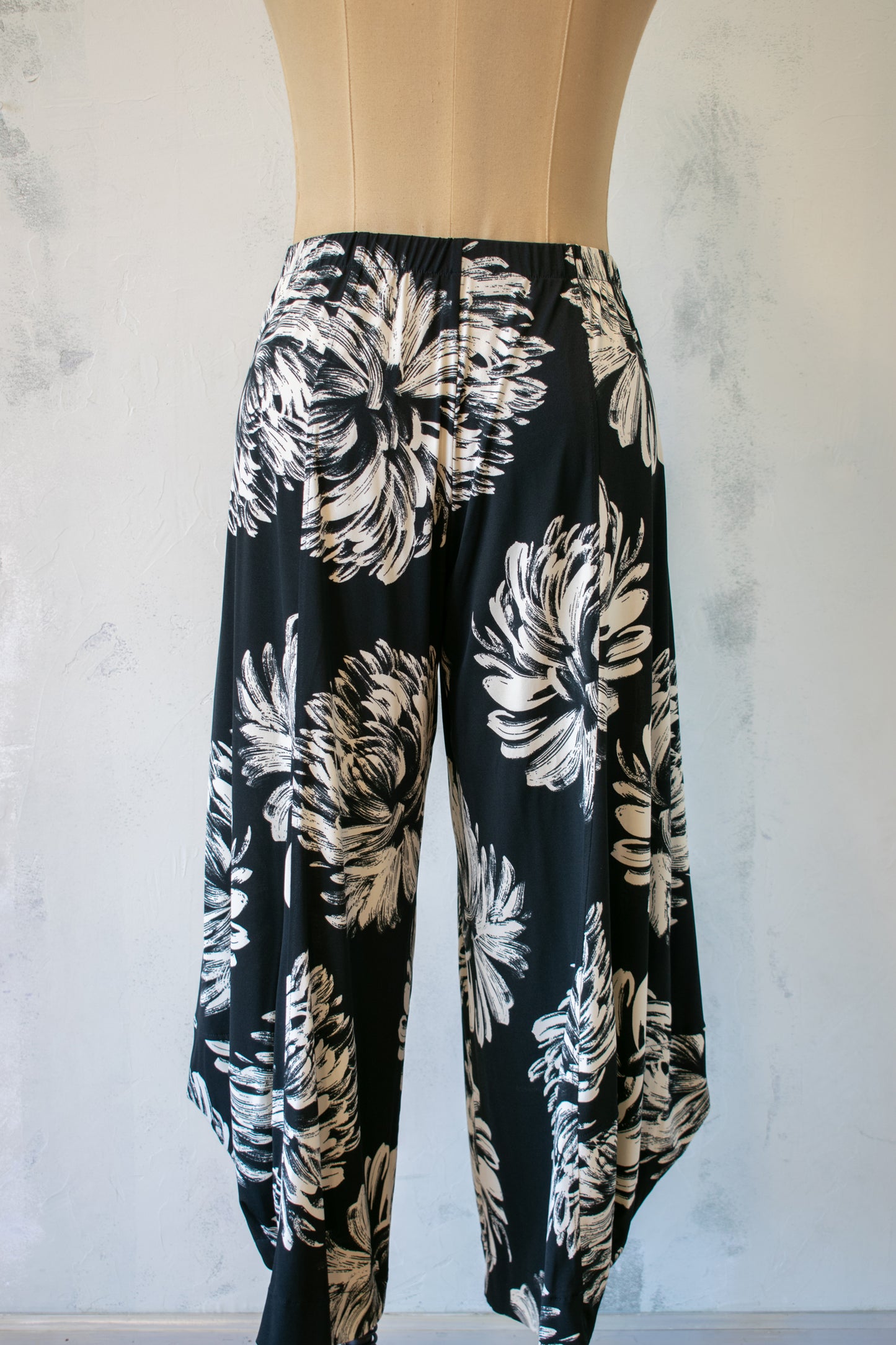 Alembika; Floral Print Lantern Pant