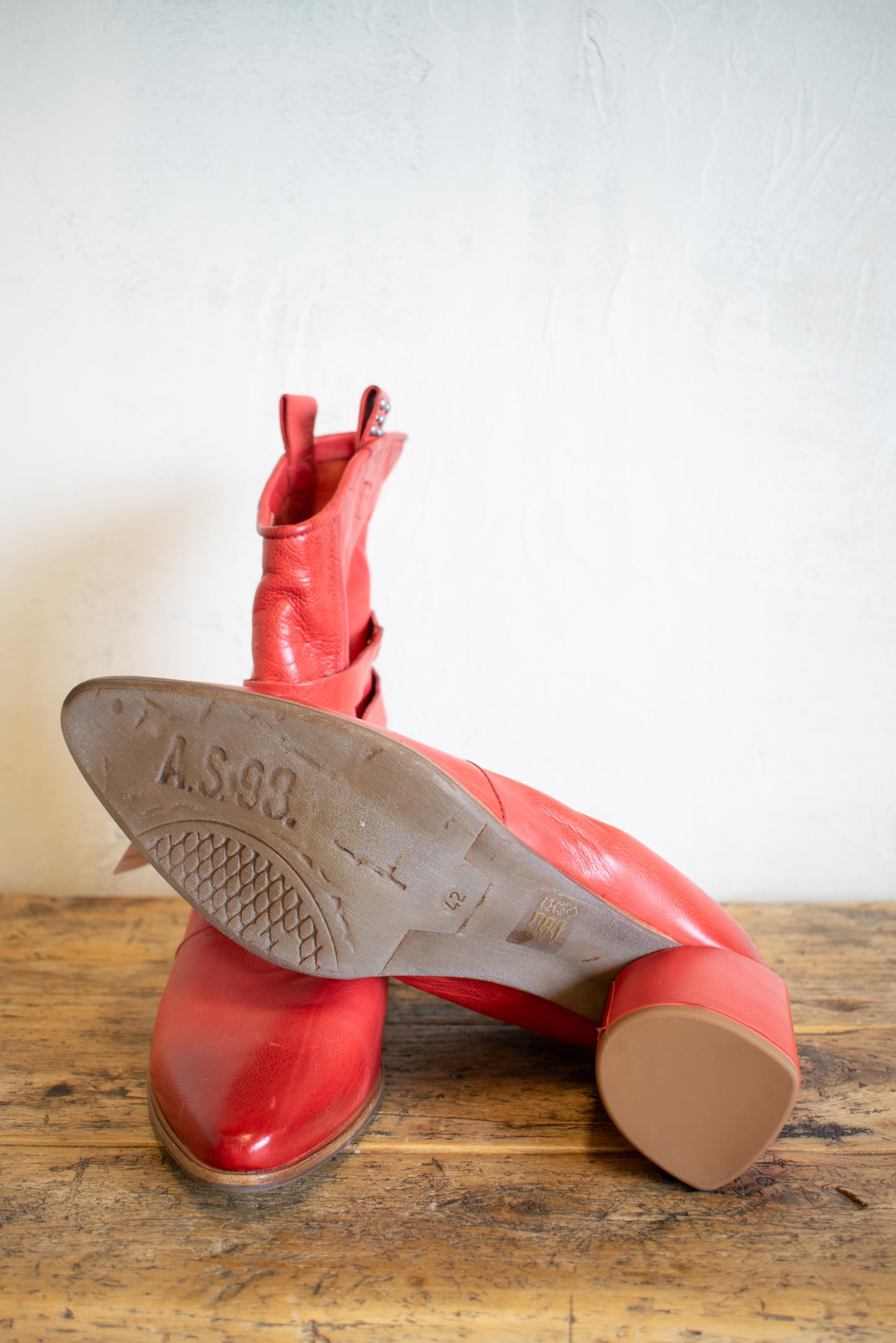 AS98: Red Boot