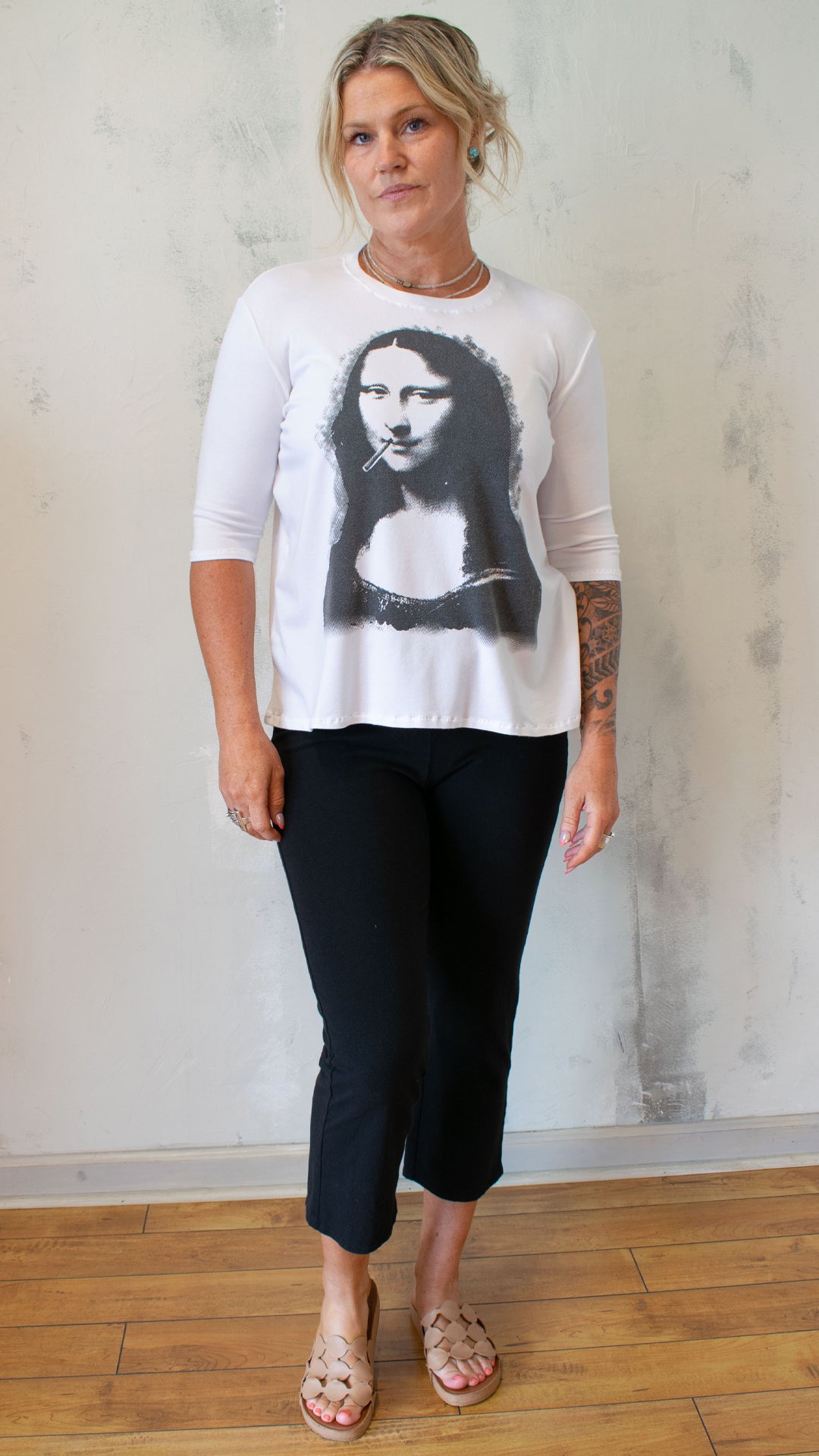 Bad Mona Cozy T