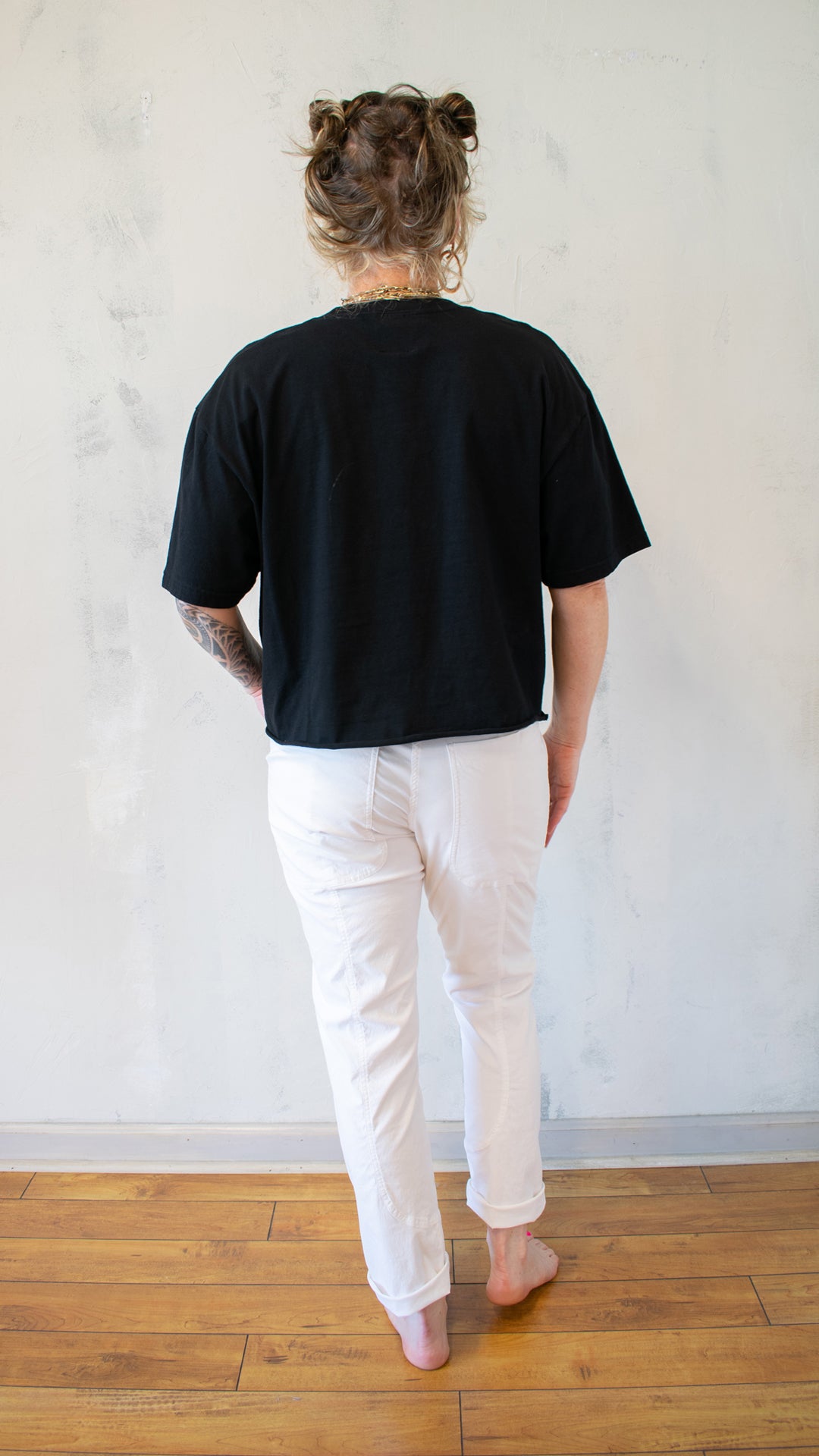 Ghost Cat Having a Cig Break Cropped Tee