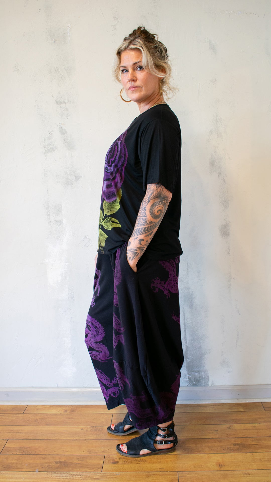 Rose Boyfriend Tee in Purple