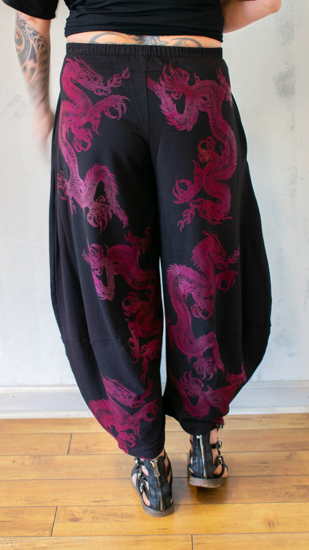 Barrel Dragon Pant in Fuchsia