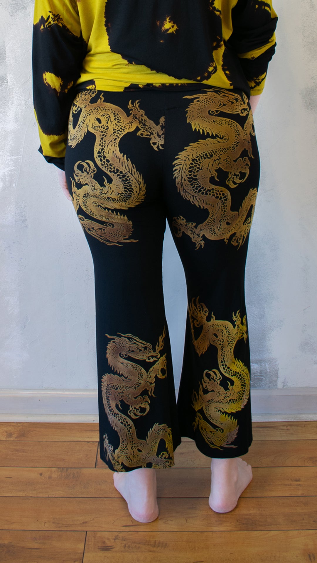 Crop Flare Leg in Bronze Dragon