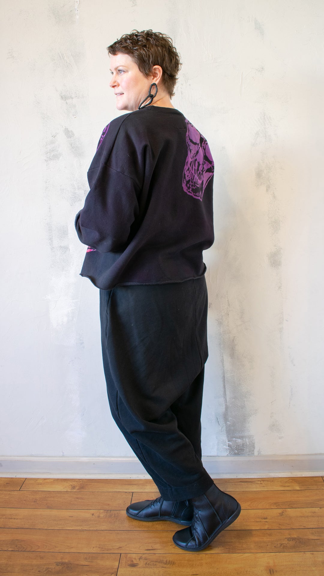 Skull Crop Sweatshirt in Pink