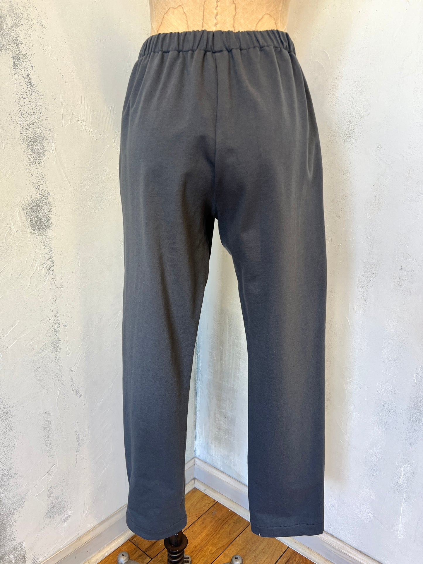 Basic Terry Pant in Charcoal