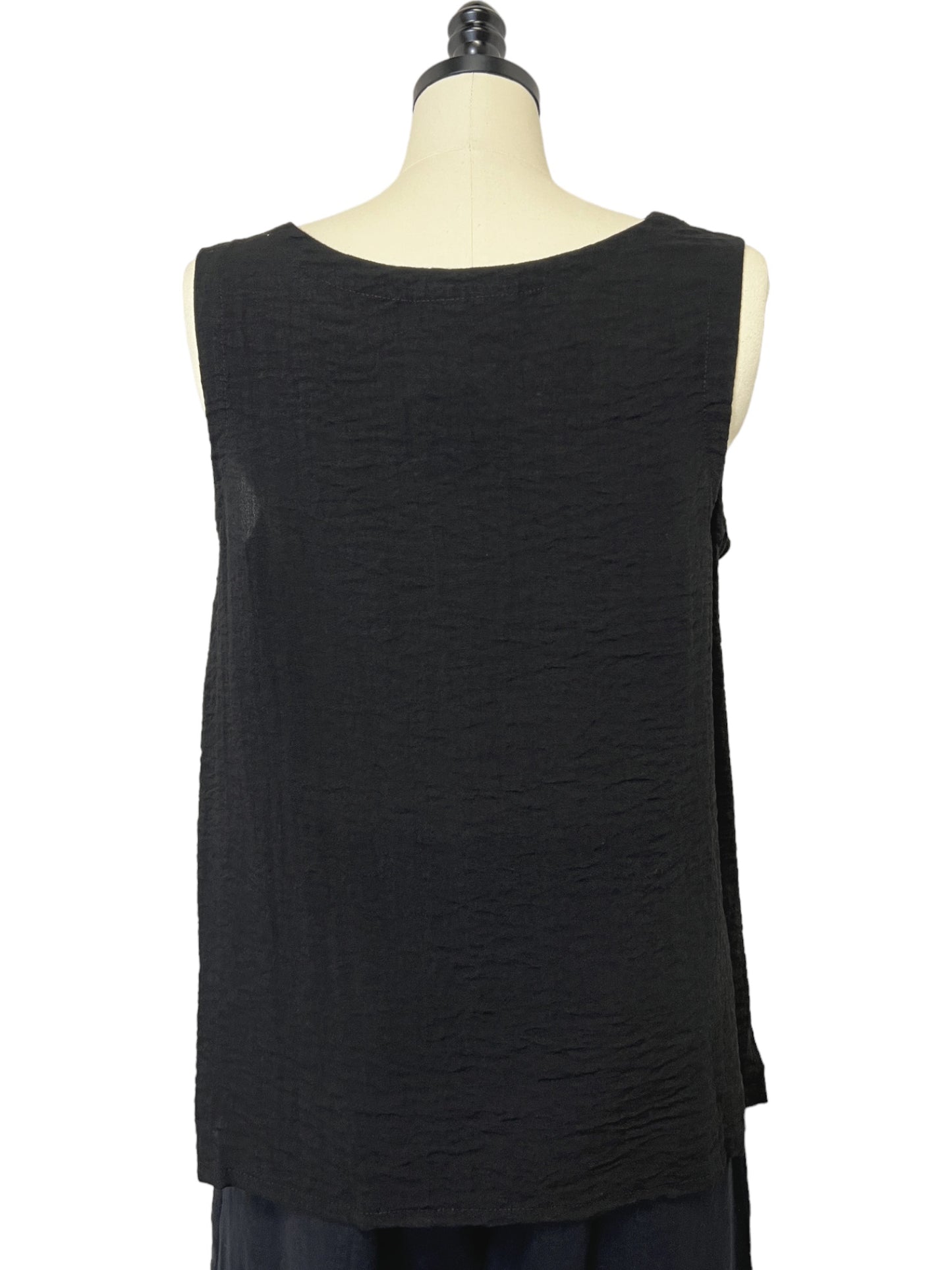 Gails Travel Tank in Black