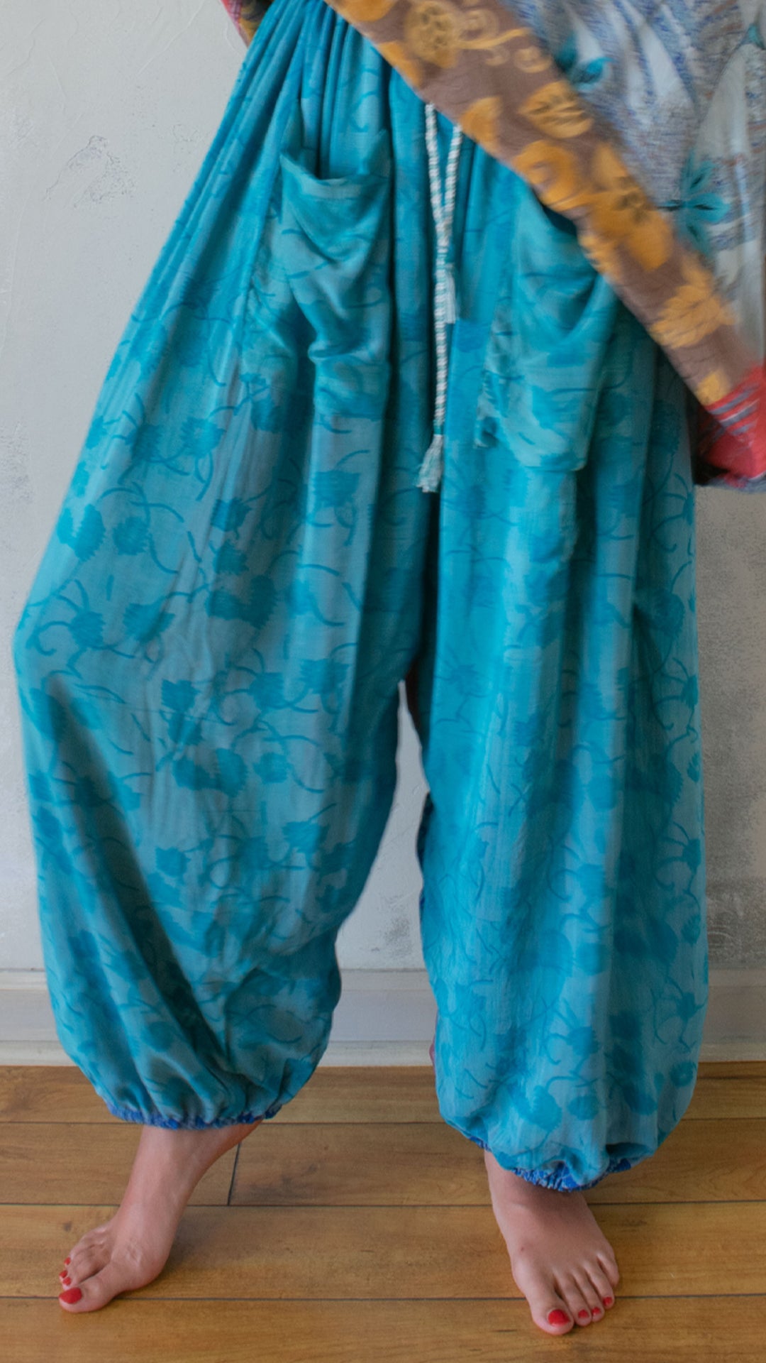Duality Silk Jogger (Multiple Colors)