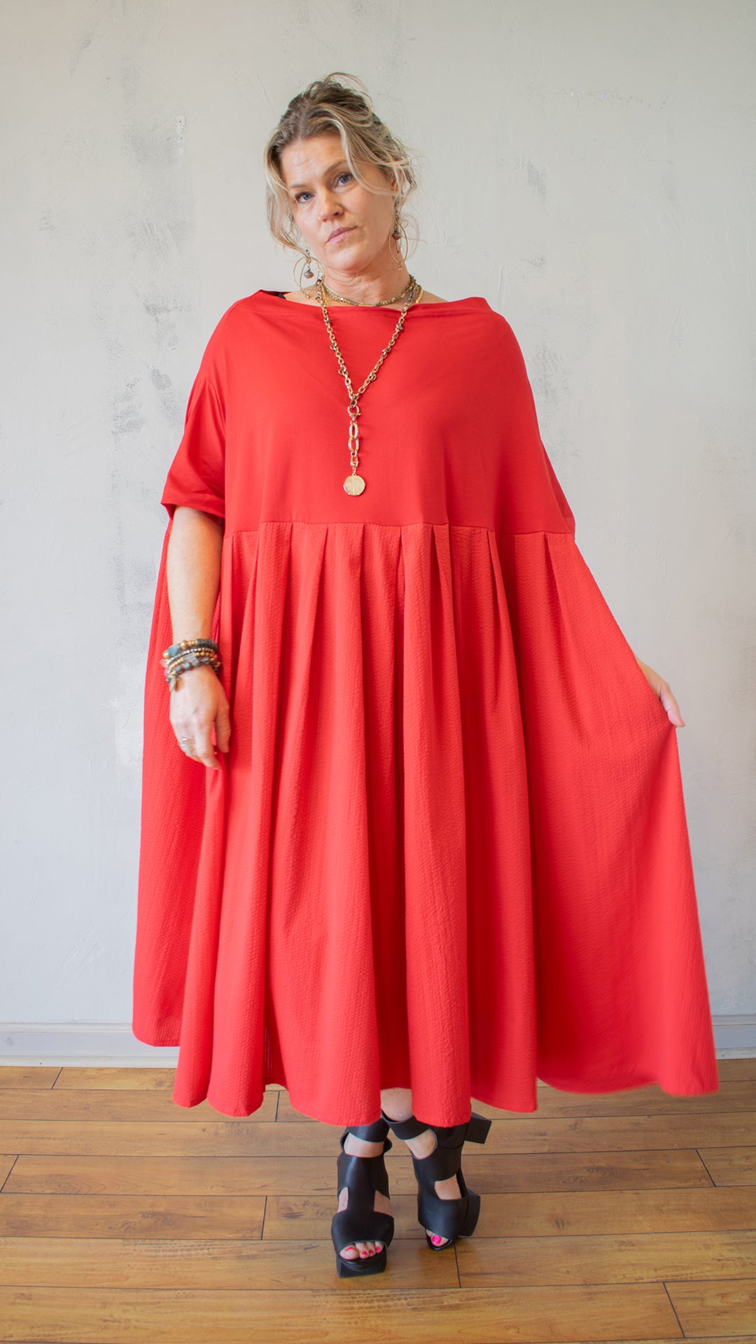 Norella Dress in Red