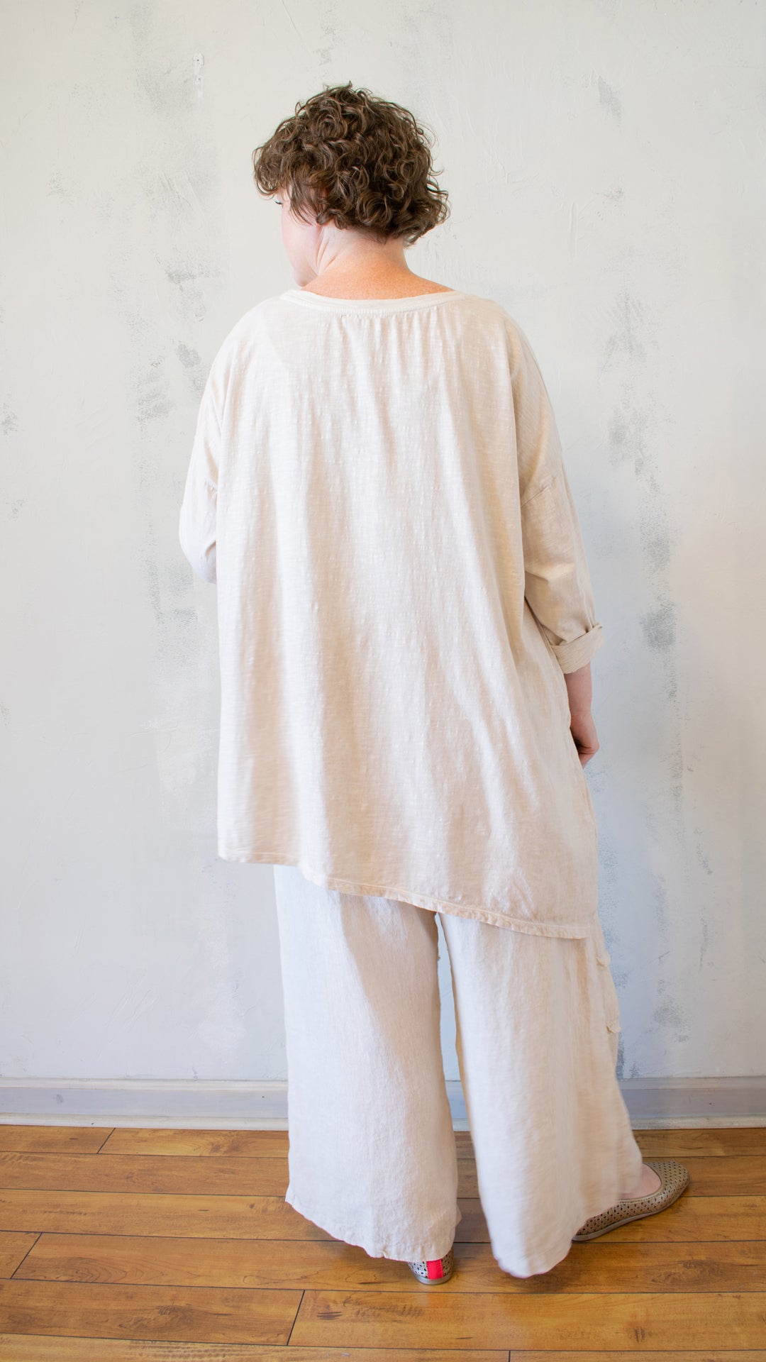 Thread Embroidery T-Shirt Long Sleeve in Alabaster