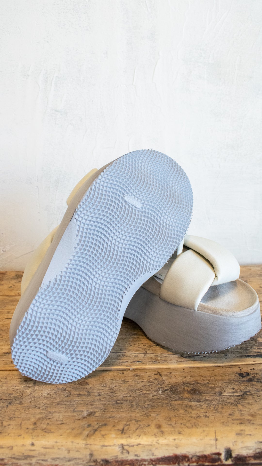 Latte Puff Weave Platform
