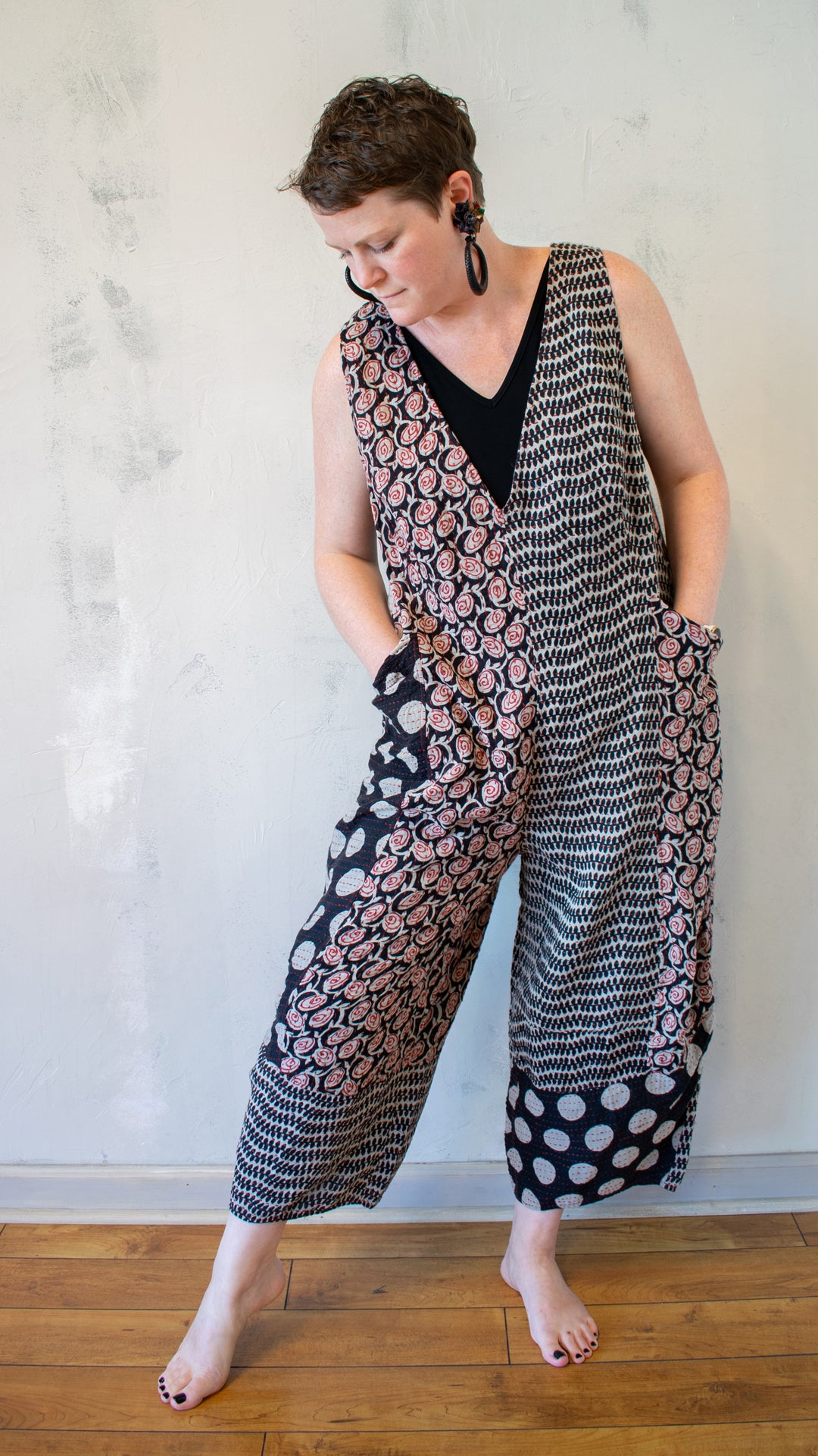 RK2622-CBLKL ROSEBUS BBBK KANTHA V-NECK JUMPER