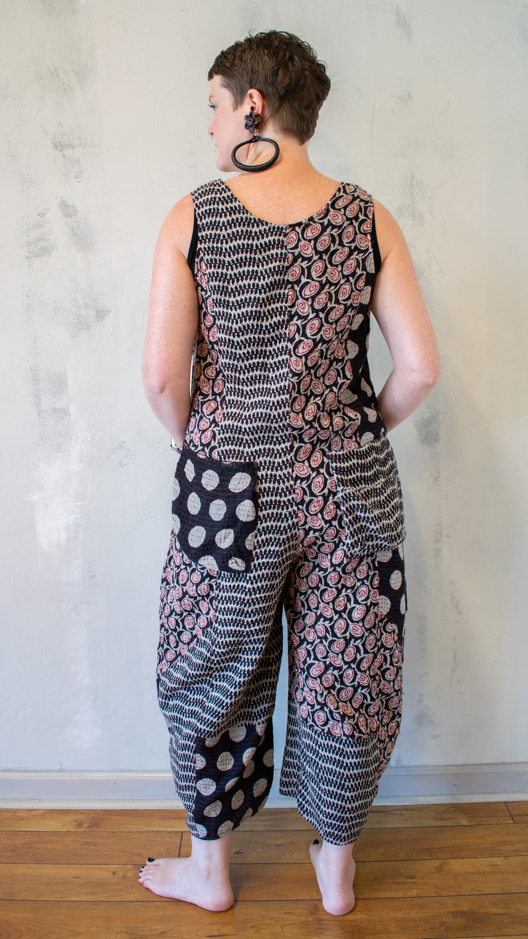 RK2622-CBLKL ROSEBUS BBBK KANTHA V-NECK JUMPER