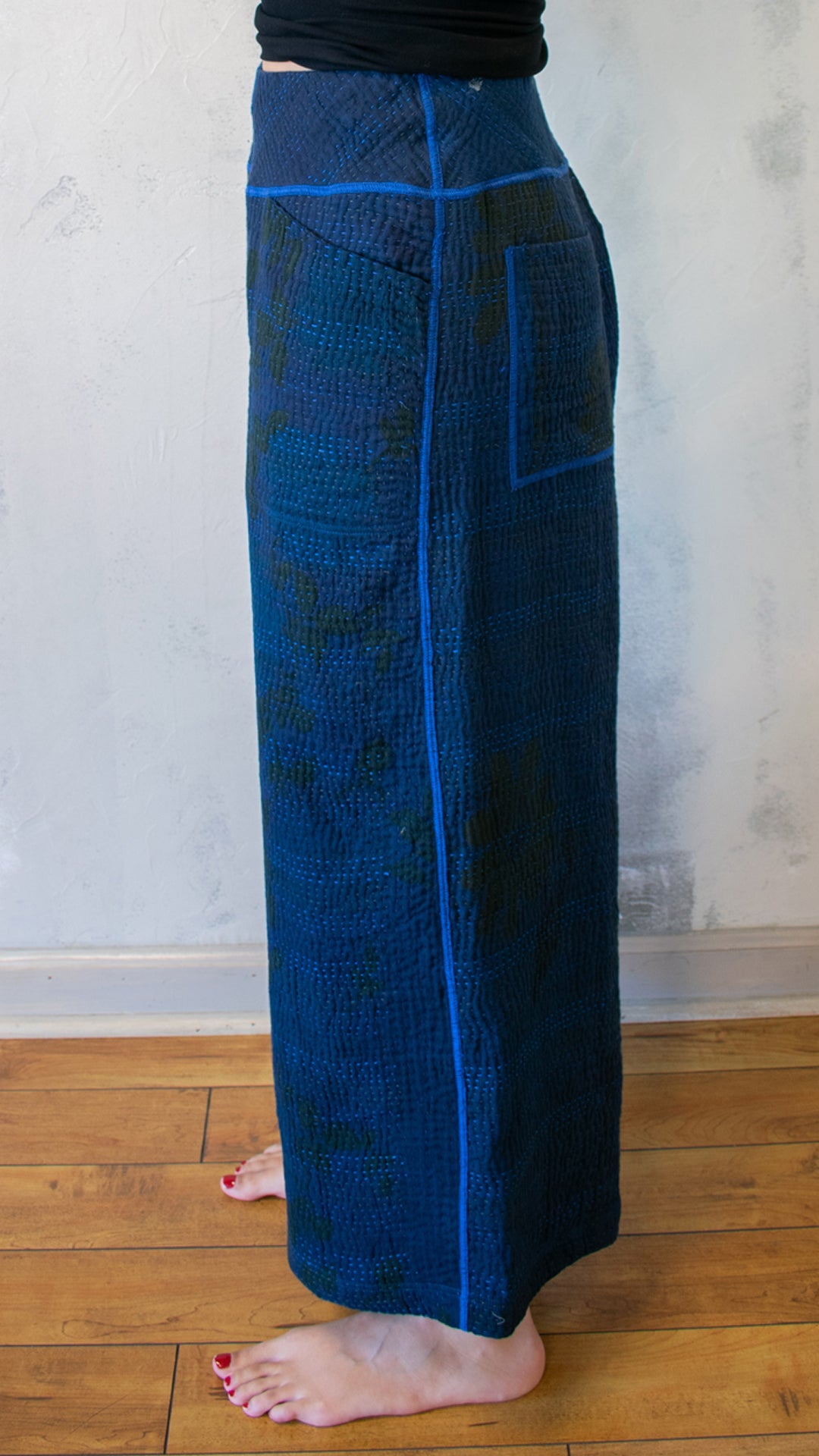 OP4665-CNVYM OMBRE PATCHED KANTHA MID RISE WIDE LEG PANTS