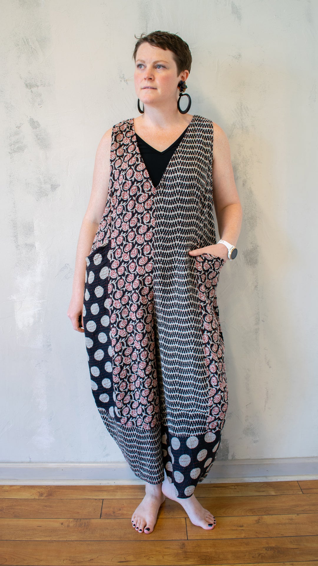 RK2622-CBLKL ROSEBUS BBBK KANTHA V-NECK JUMPER