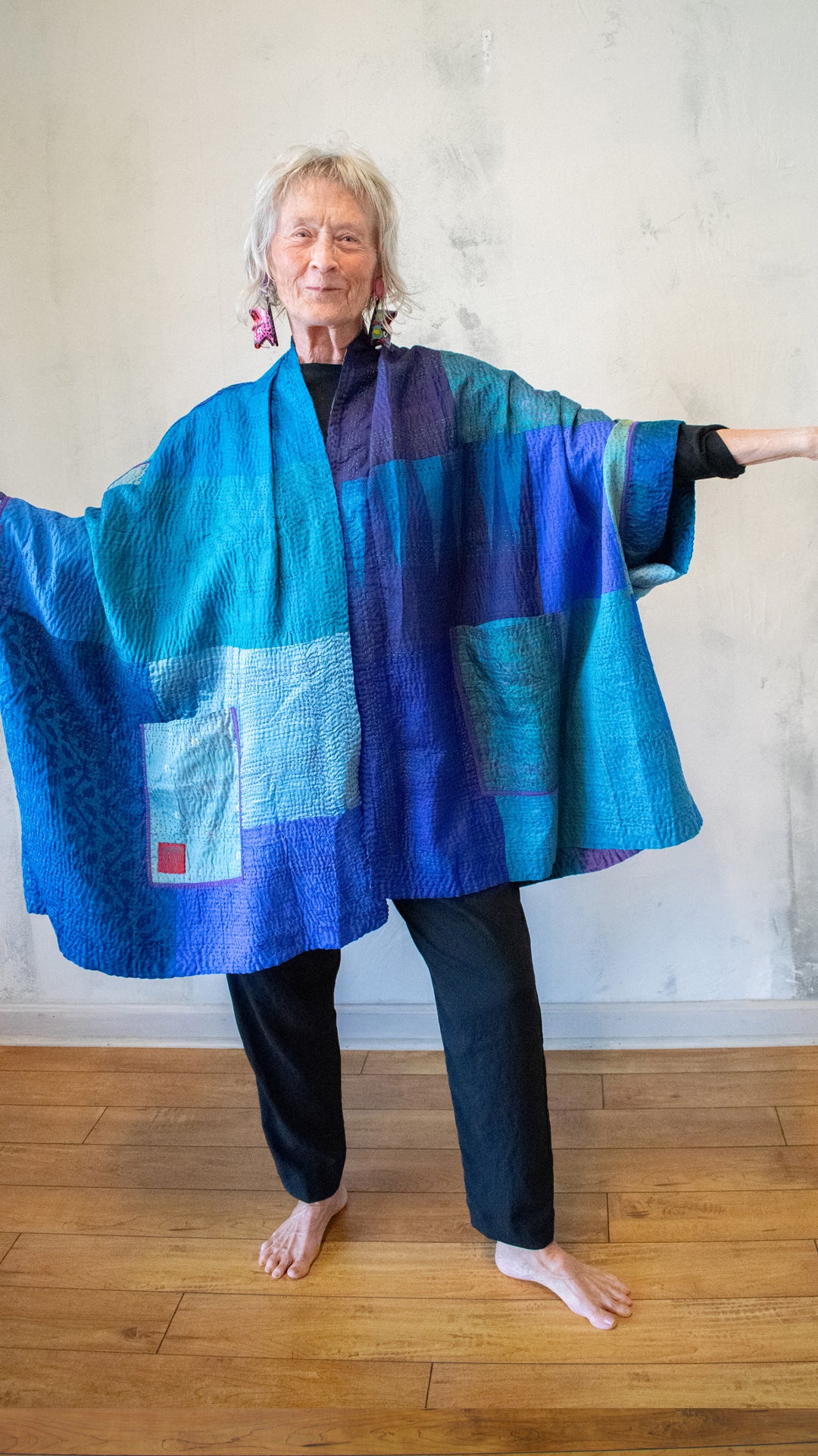 JS4323-CBLUA JACQUARD SILK KANTHA DOUBLE COLLAR PONCHO