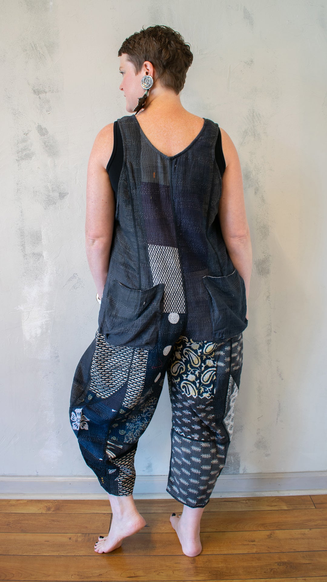VINTAGE BOTTOM PRINT KANTHA V-NECK JUMPER