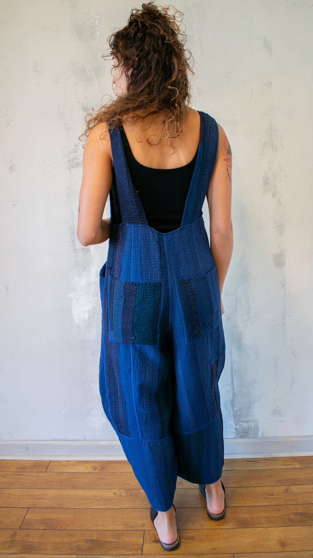CS4658-CNVYS COTTON STRIPE PATCH KANTHA SHAPED V-NECK JUMPER