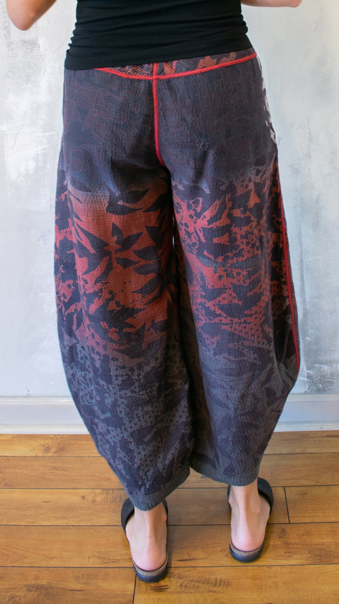 TP2605-CREDM MONOTONE TWLIGHT PRINT KANTHA HAREM PANTS
