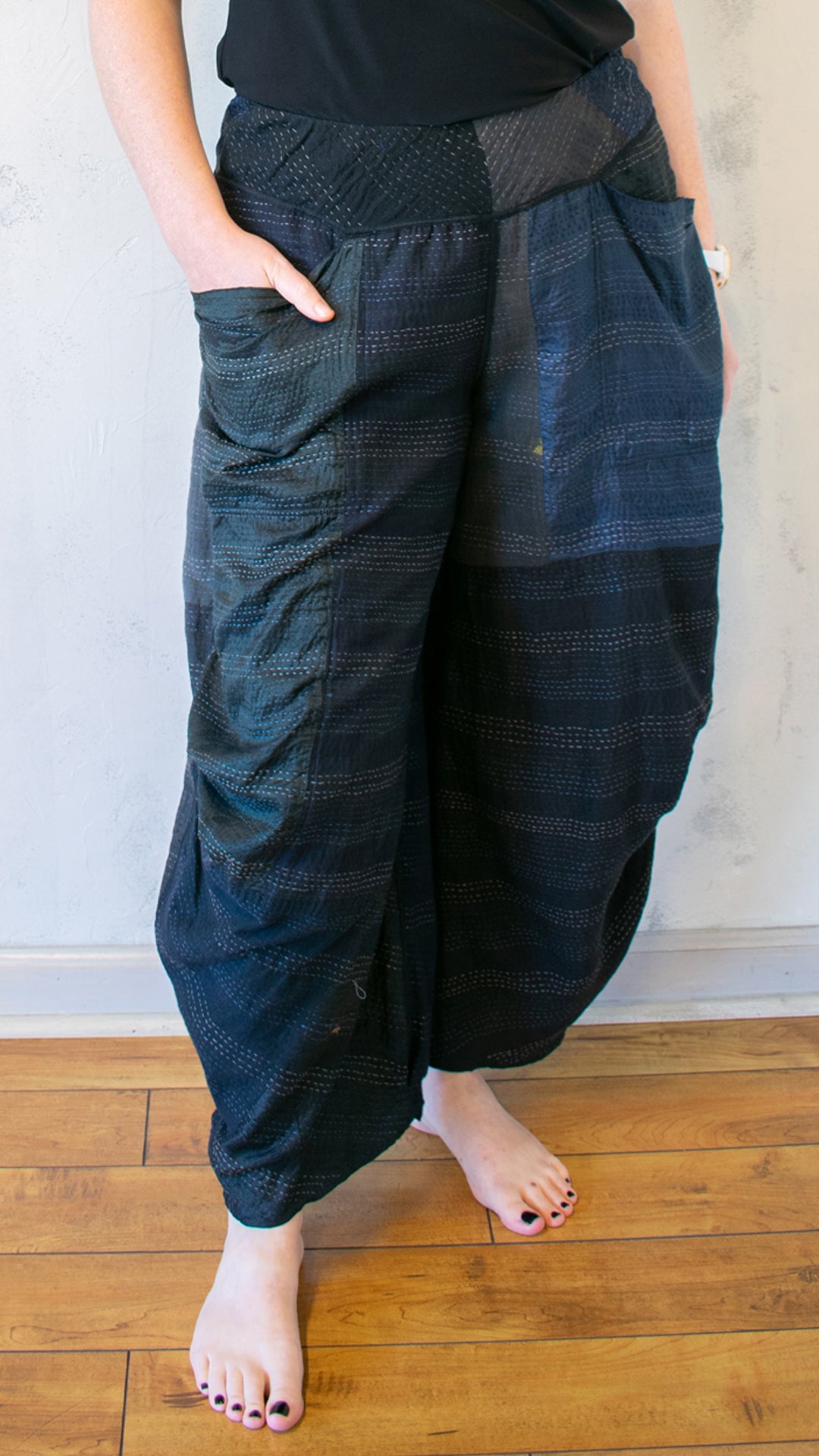 JP2625-CBLKL JAIPUR PATCH KANTHA KNEE TUCKED PANTS