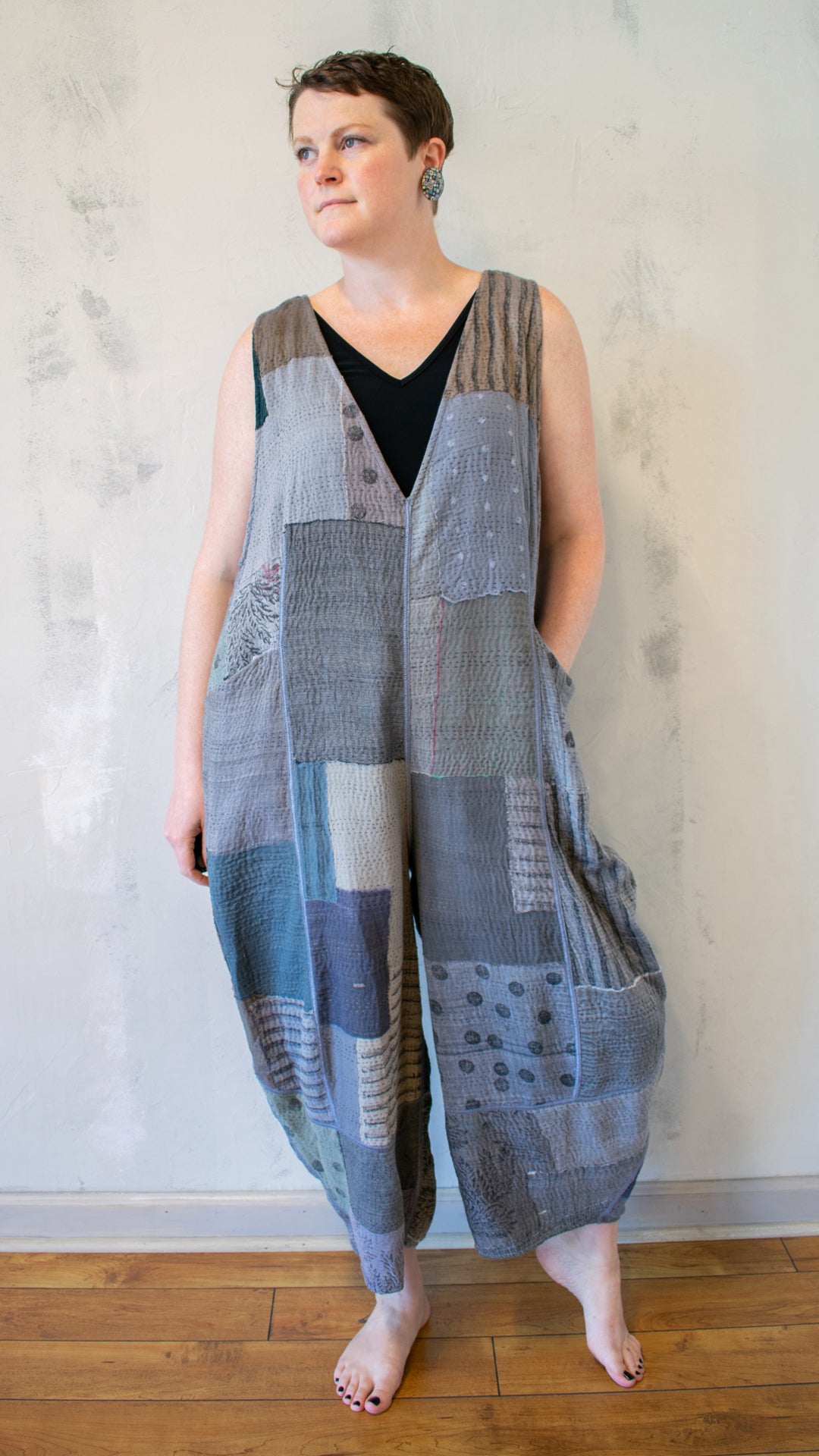 FI2622-CGRYM FRAYED PATCH KANTHA V-NECK JUMPER
