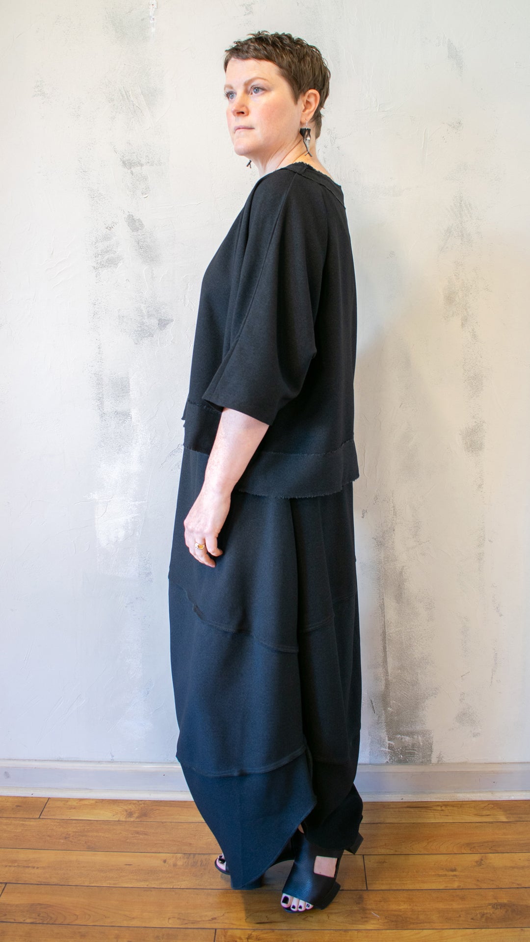 Tis Top in Black