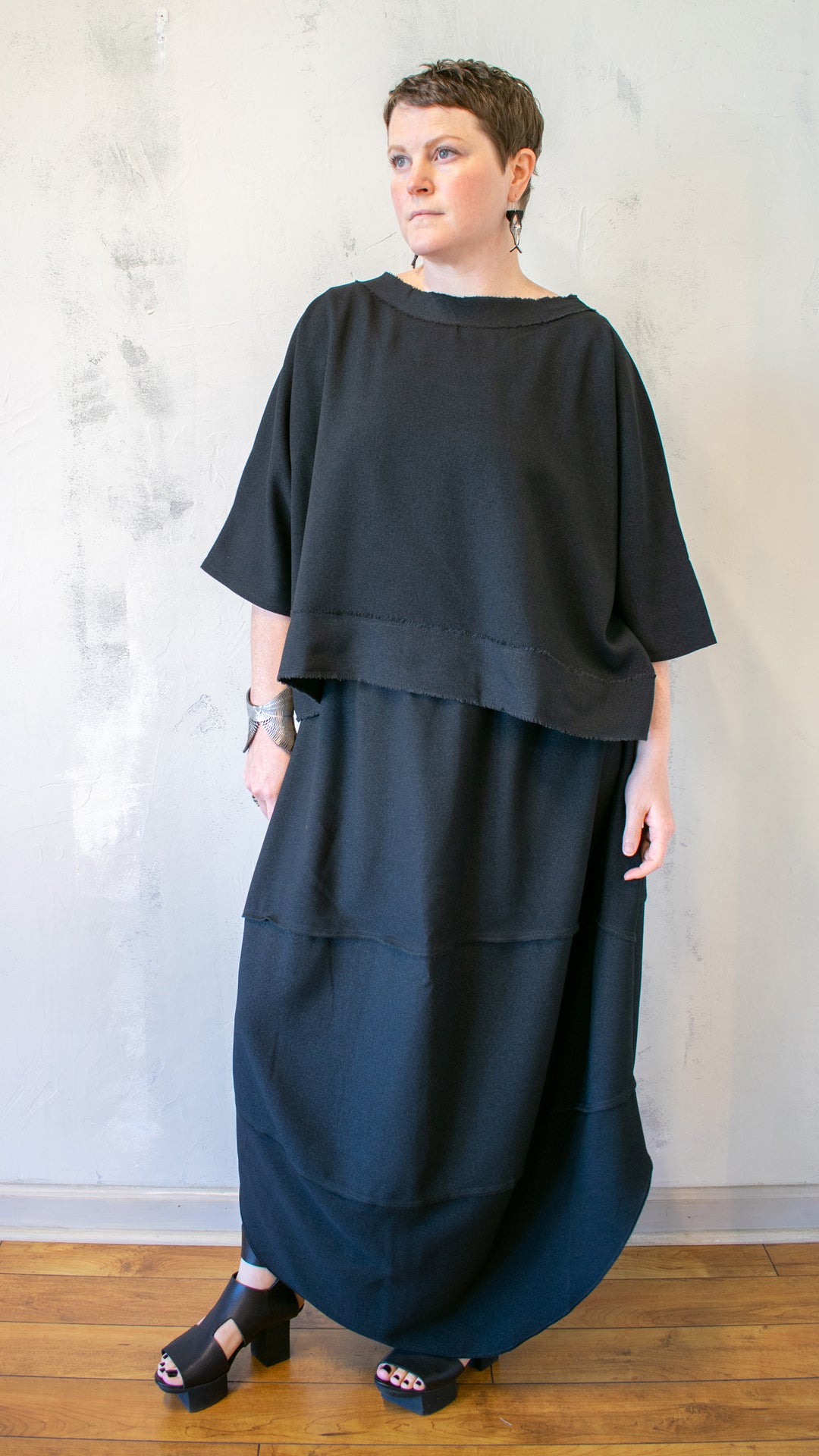 Tis Top in Black