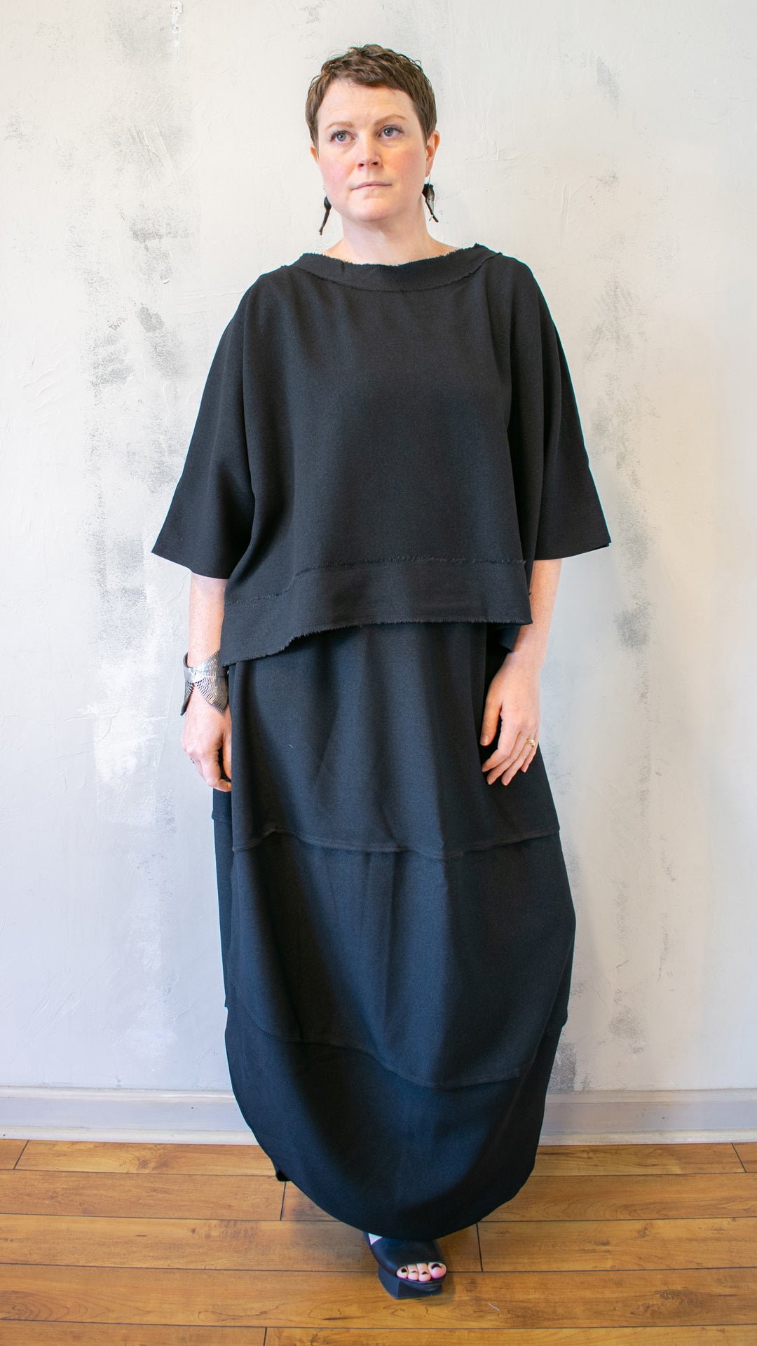 Tis Top in Black