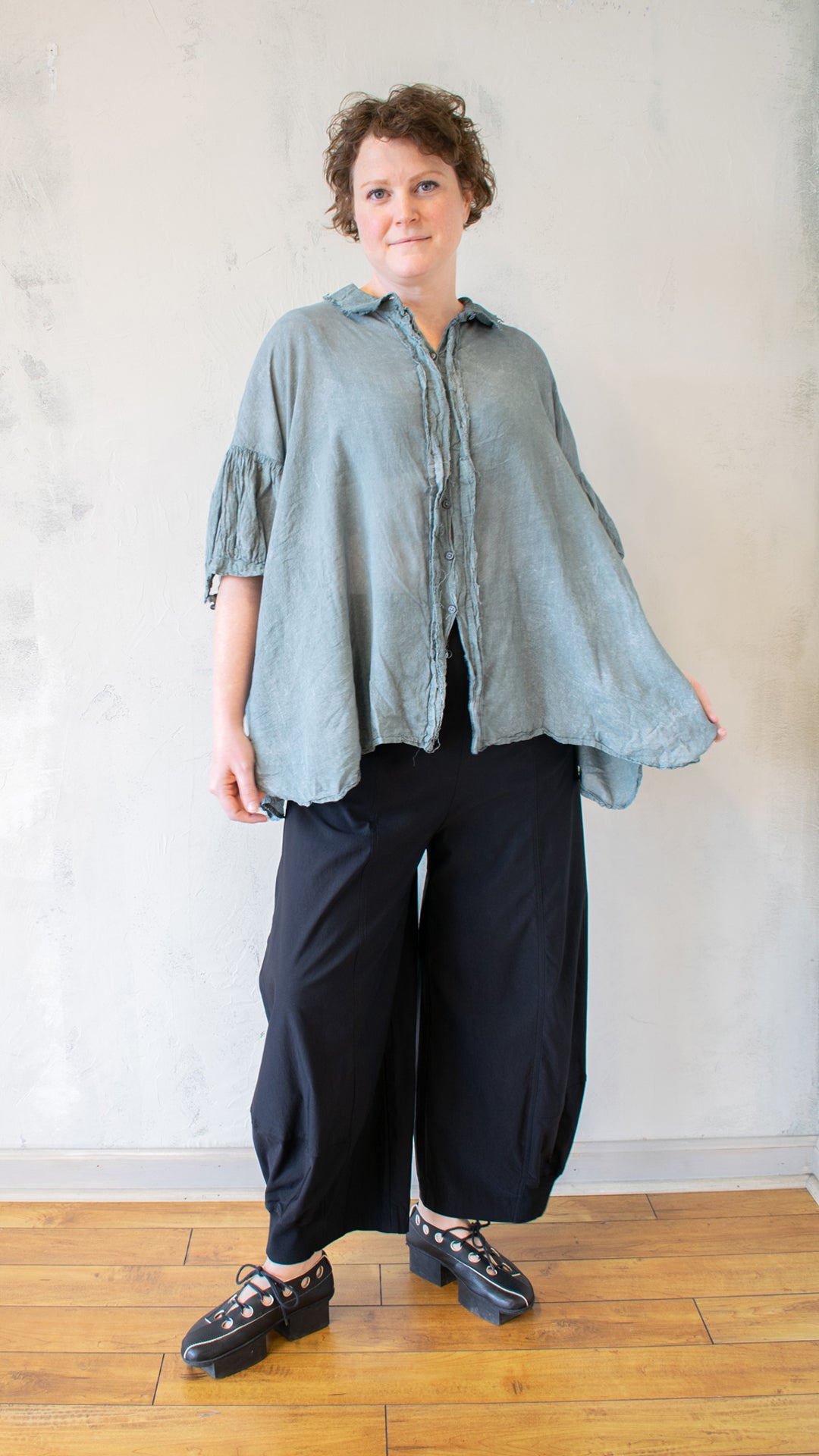 Gathered Sleeve Button Up in Seaweed Fog