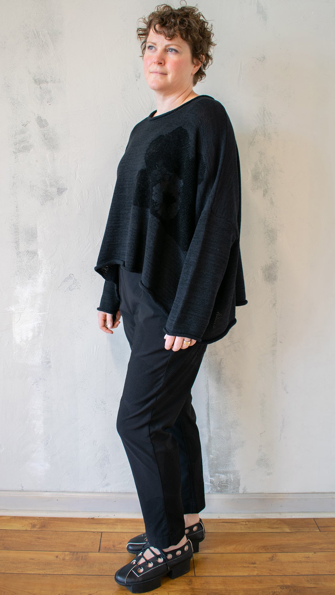 Poppy Pullover in Black