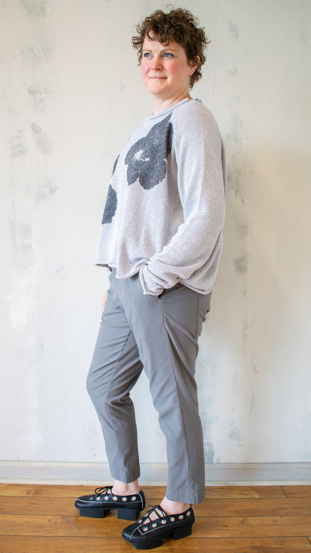 Intarsia Knit Flower Pullover
