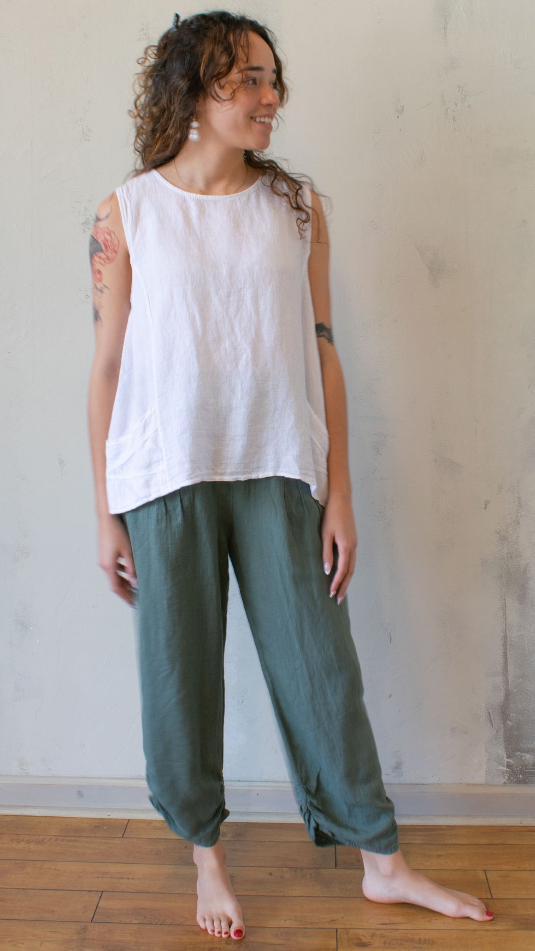 Scoop Tank (Multiple Colors)