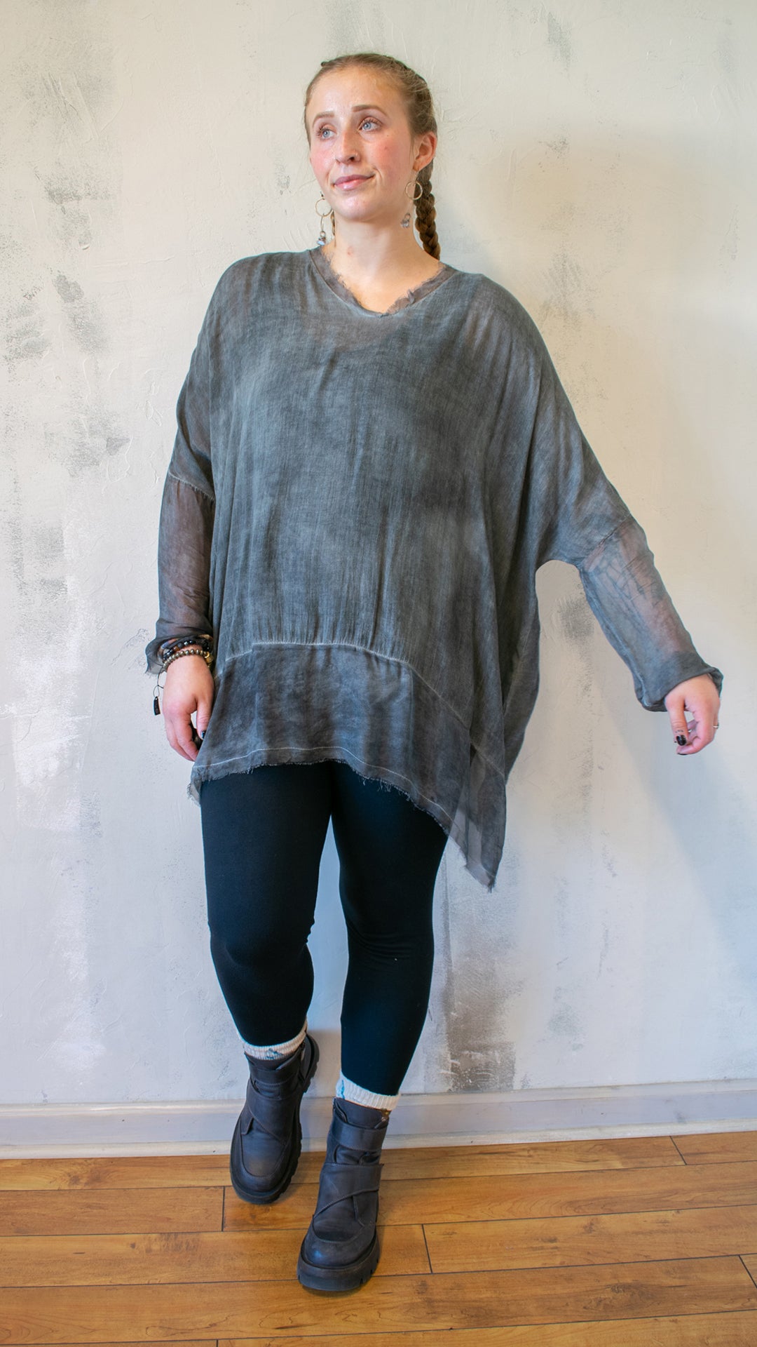 T-shirt Manic Lunga (Multiple Colors)