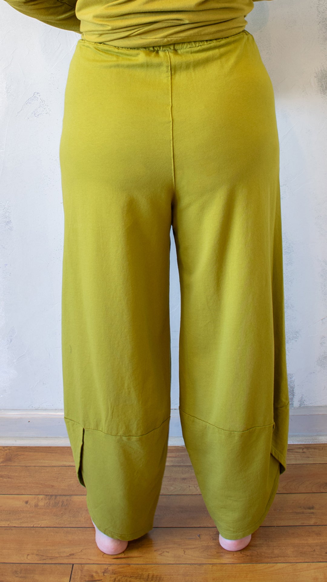 Tulip Hem Pant (Multiple Colors)