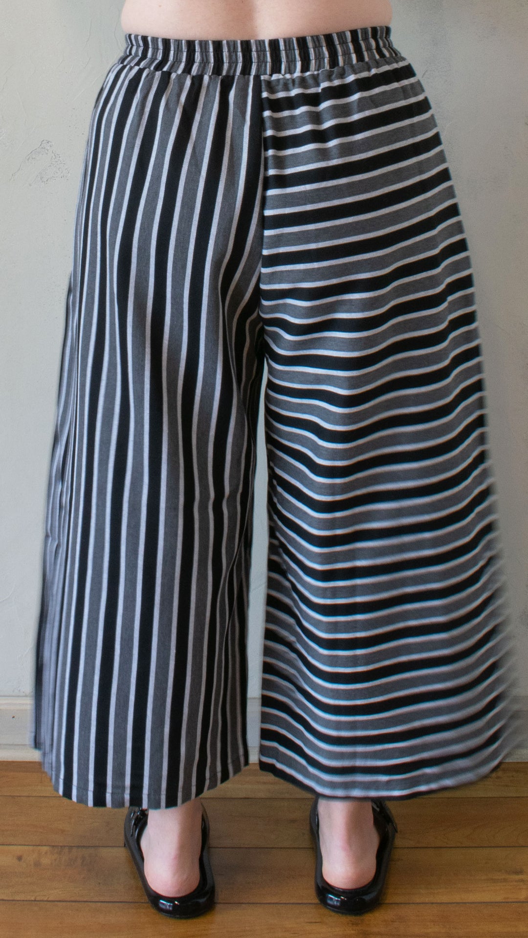 Circles in Stripe Pant