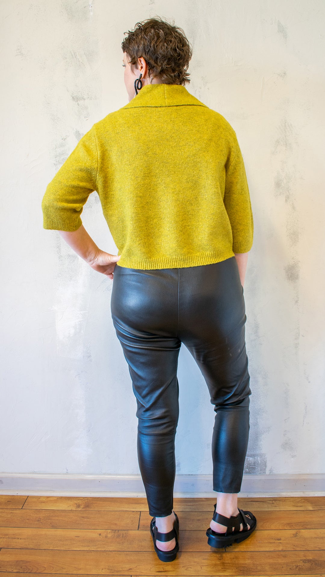 Wide Collar Cropped Sweater