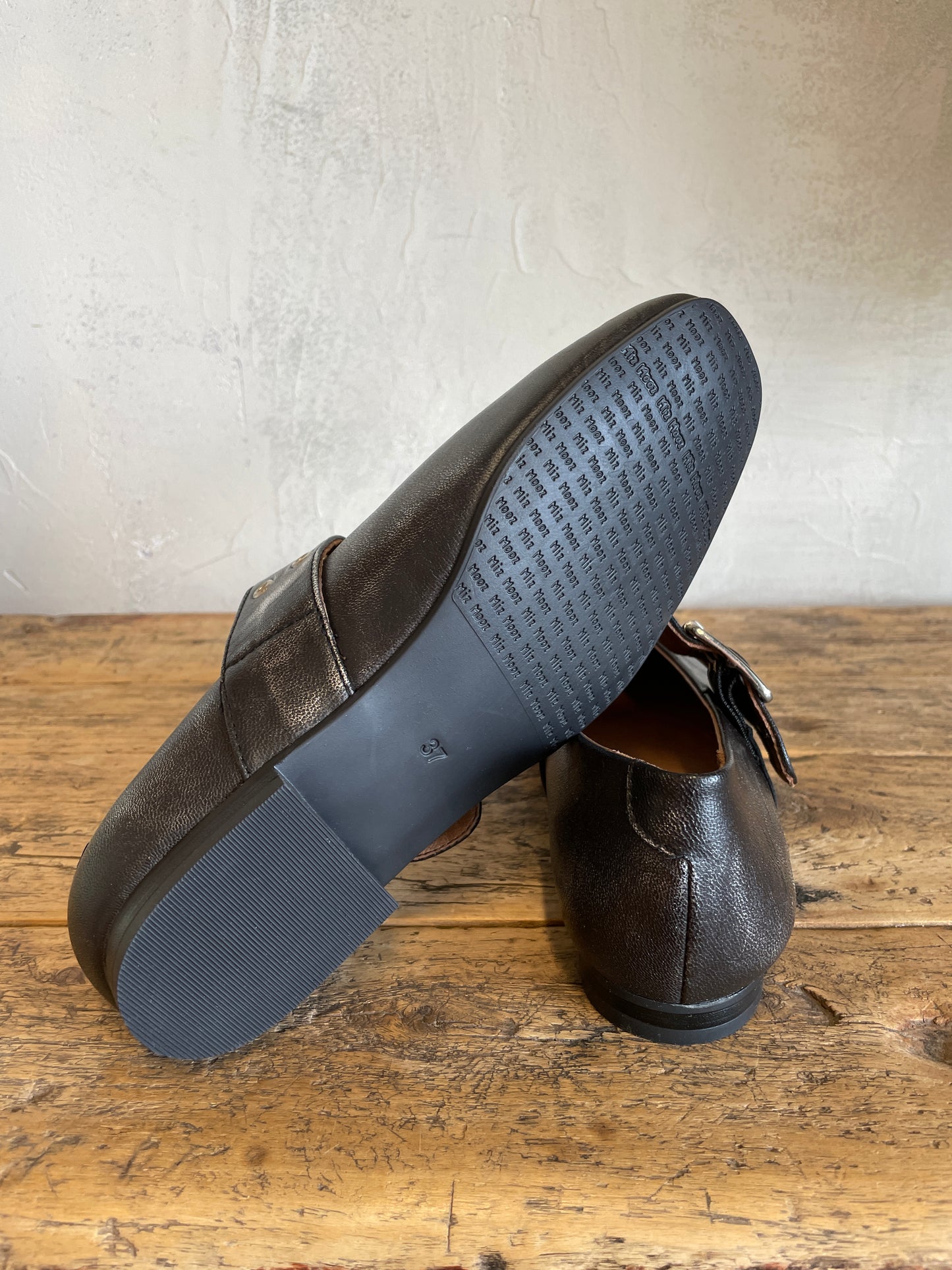 Zephyr in Gunmetal