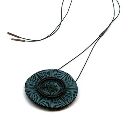Saulė Necklace (Multiple Colors)
