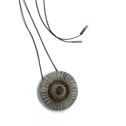 Saulė Necklace (Multiple Colors)