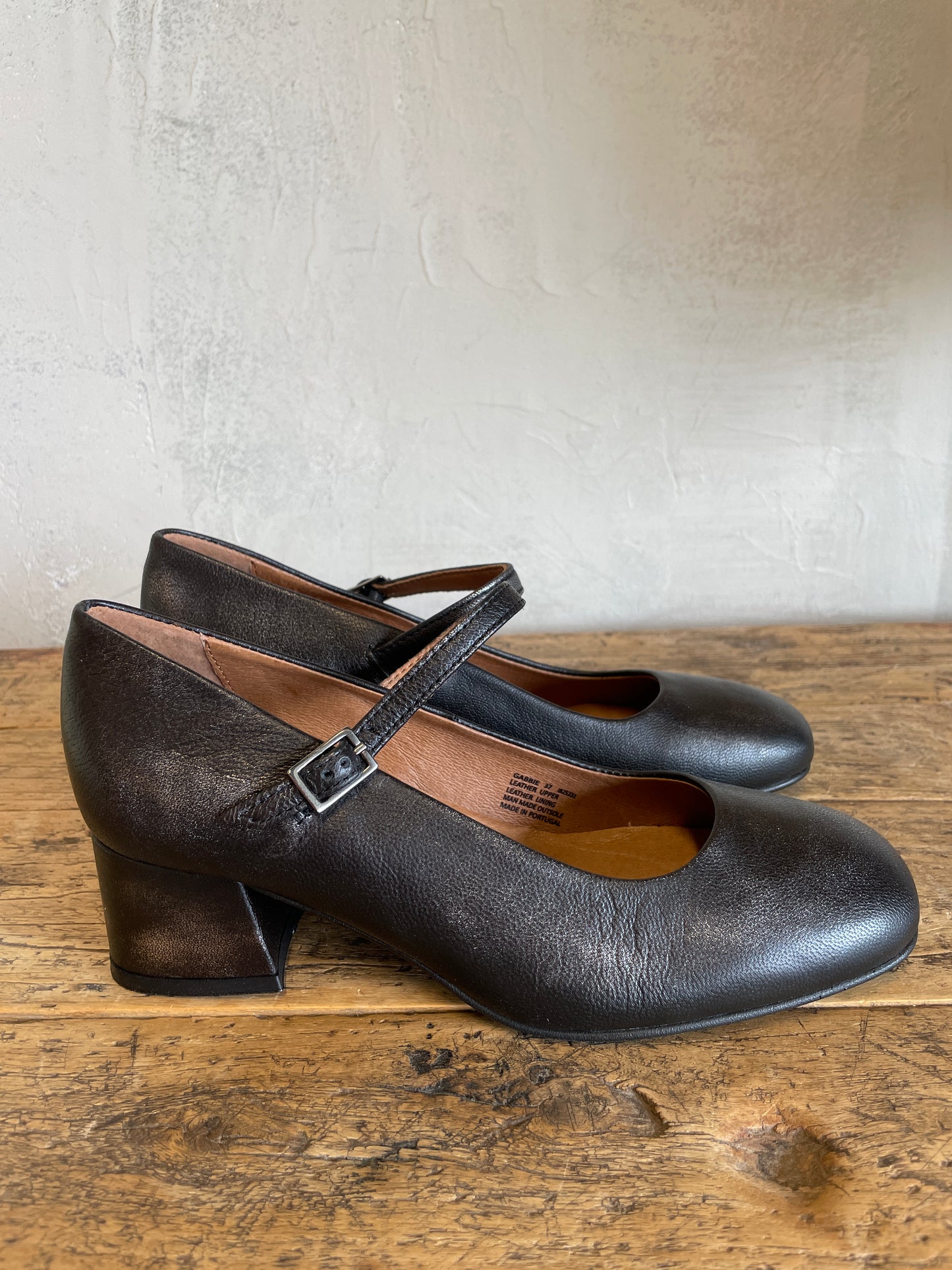 Gabbie in Gunmetal