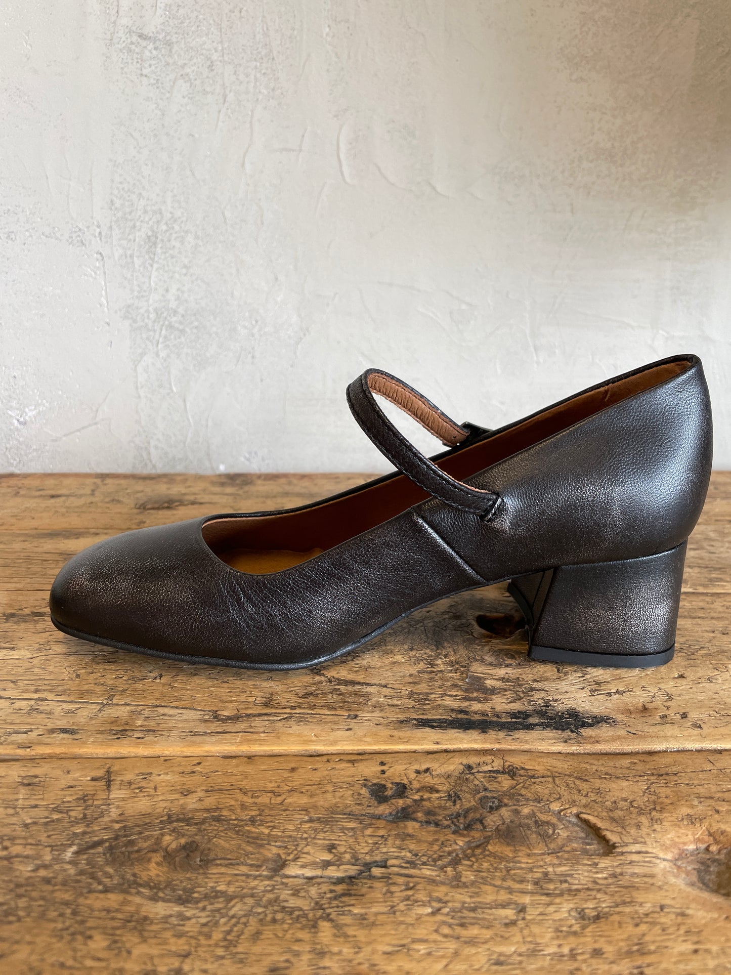 Gabbie in Gunmetal